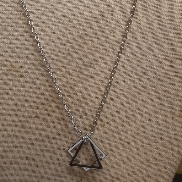 Clearence Necklace - Picture 2 of 2